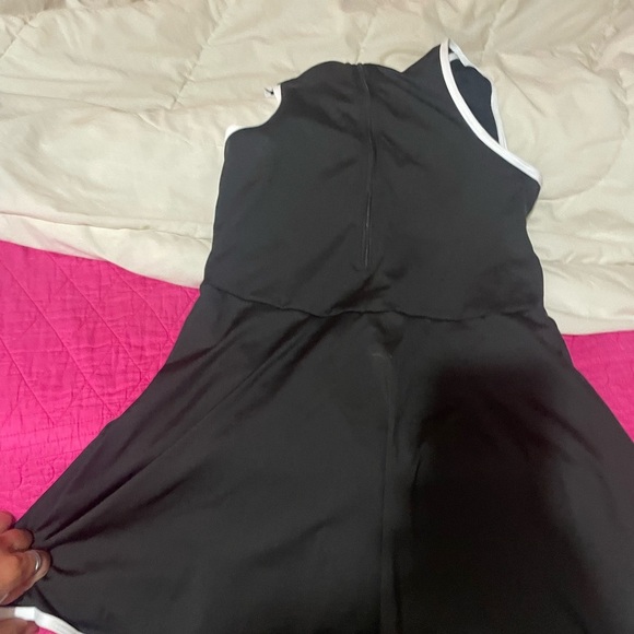 Super cute Black & White dress with shorts underneath - Picture 2 of 3